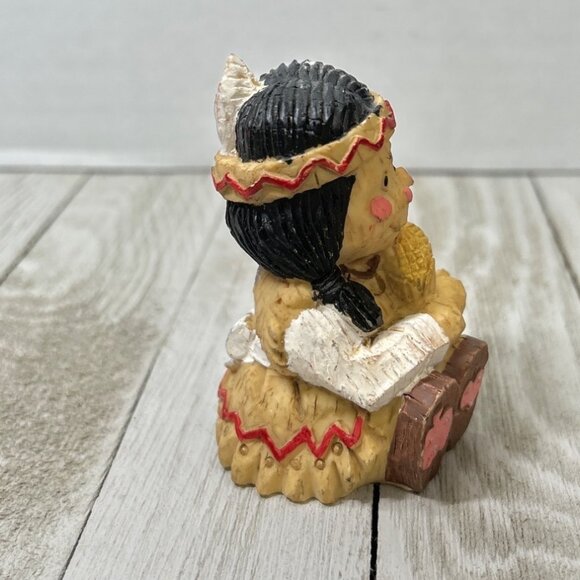 Vintage Native American Boy and Girl Figurines Thanksgiving Children Resin - Picture 9 of 10